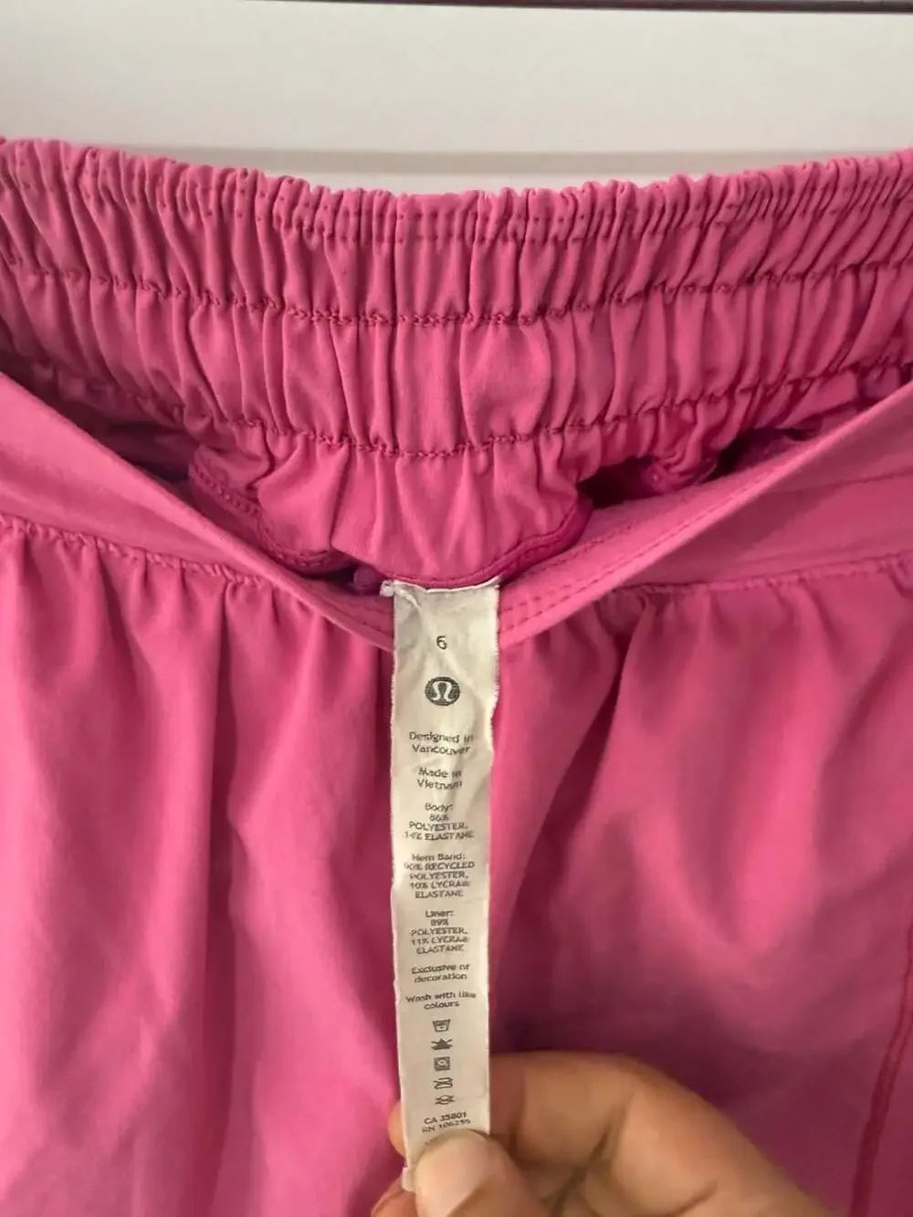 Lululemon Hotty Hot Low-Rise Lined Short 3.5